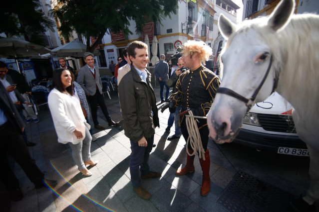 En Córdoba, el presidente del PP, Pablo Casado, clausura un encuentro de agente