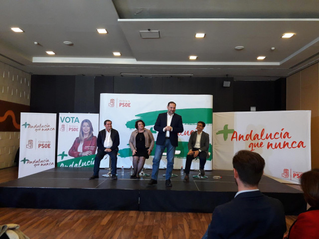 El secretario de Organización del PSOE en un acto en Granada