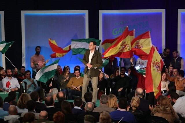 Juanma Moreno, en un acto de campaña electoral en Algeciras