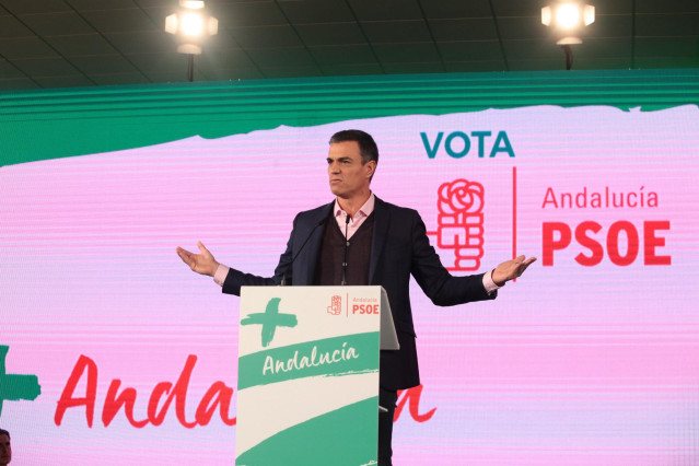 Pedro Sánchez interviene en un acto en Chiclana de la Frontera (Cádiz)