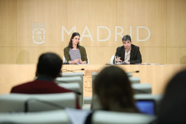 Rita Maestre y Jorge García Castaño en rueda de prensa