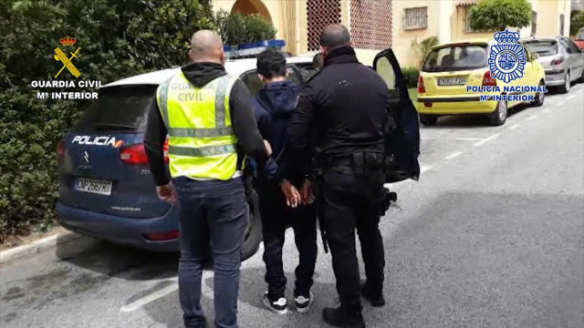 Guardia Civil y Policía Nacional en el marco de la operación Triada Chan