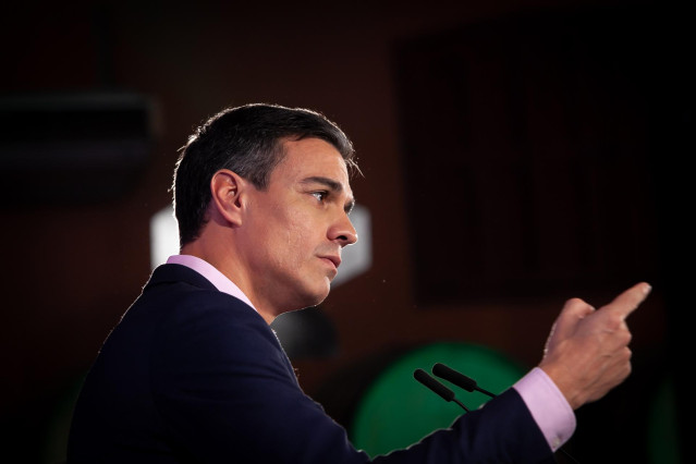 En Chiclana de la Frontera (Cádiz), el secretario general del PSOE y presidente