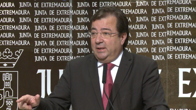Fernández Vara en rueda de prensa