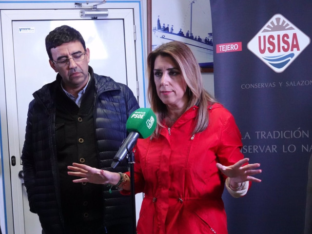Susana Díaz, en un acto electoral en Isla Cristina (Huelva)