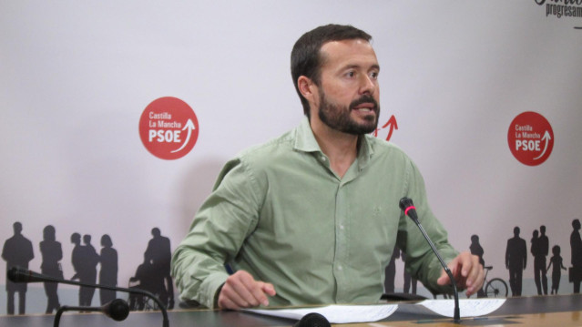 Escudero en rueda de prensa