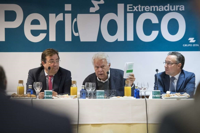 Felipe González en un desayuno informativo de El Periodico