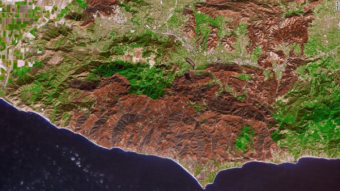 u200bLa cicatriz del incendio de Woolsey Fire en California es visible desde el espacio