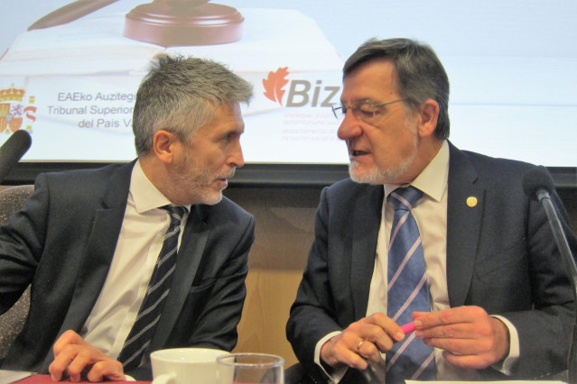 Grande-Marlaska con el presidente del TSJPV, Juan Luis Ibarra