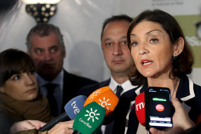 En Sevilla, la ministra de Industria, Comercio y Turismo, Reyes Maroto, visita A
