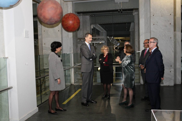El Rey Felipe VI con Manuela Carmena, José Guirao y Rafael van Grieken