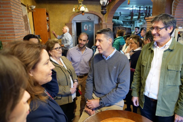 Xavier García Albiol (PP) visita Adra