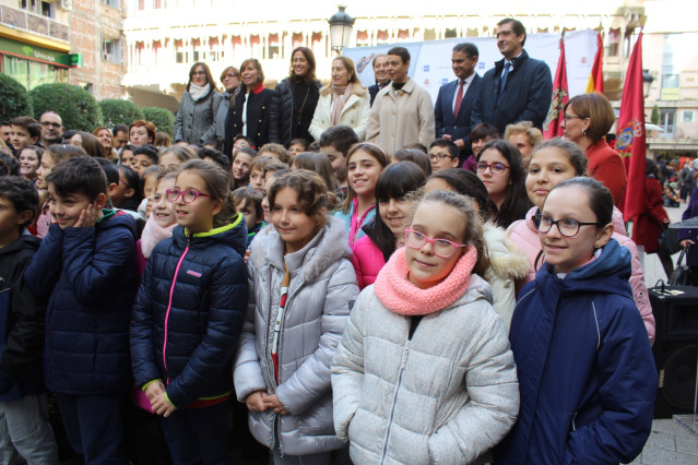 Ana Pastor inaugura exposición Constitución en Ciudad Real