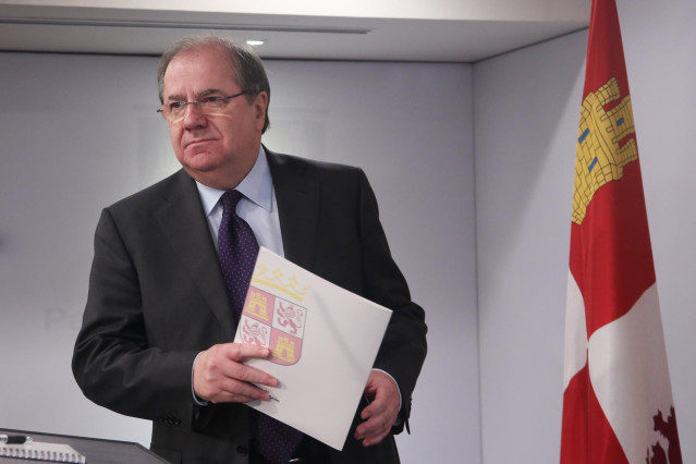 Reunión de Pedro Sánchez con el presidente de Castilla y León, Juan Vicente Herr