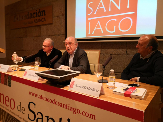 Joaquín Almunia presenta su libro en Santiago