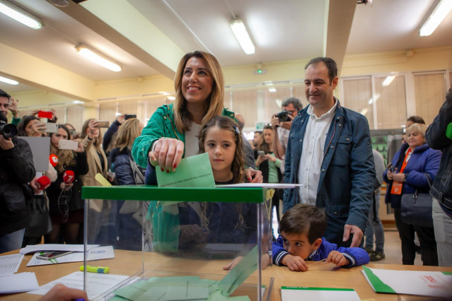 Susana Díaz, este domingo ejerciendo su derecho al voto