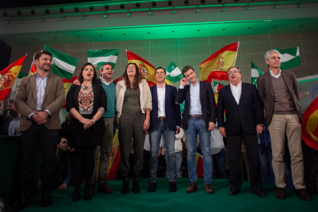 En Sevilla, mitin de cierre de campaña del candidato del PP-A a la Presidencia d