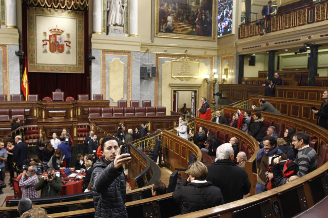 Los ciudadanos visitan el Congreso en la jornada de puertas abiertas