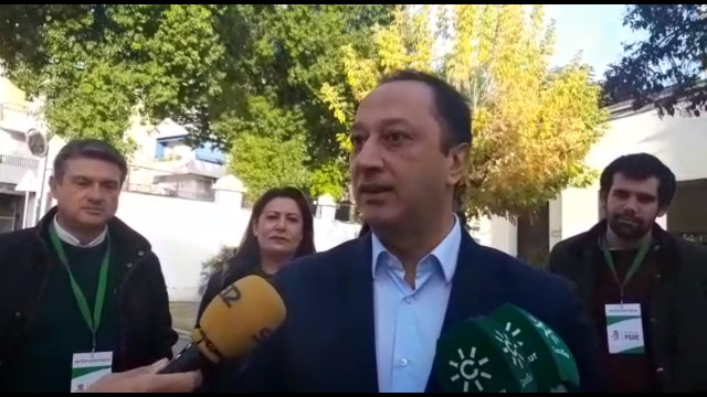 Gómez de Celis atiende a los medios tras votar el 2D