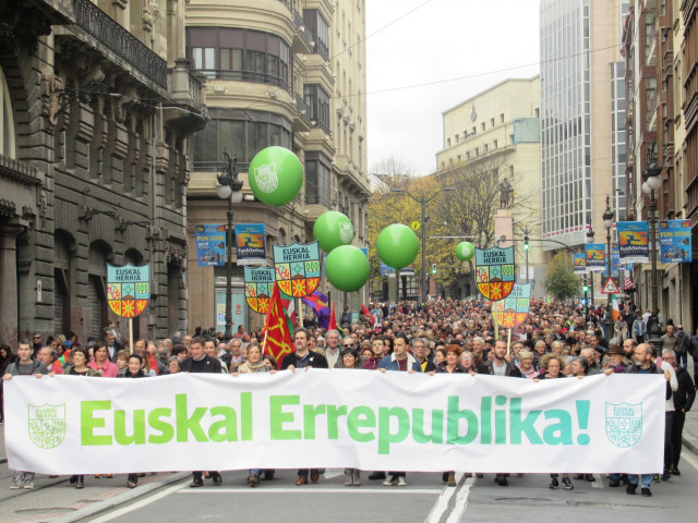 Manifestación en Bilbao por la república vasca