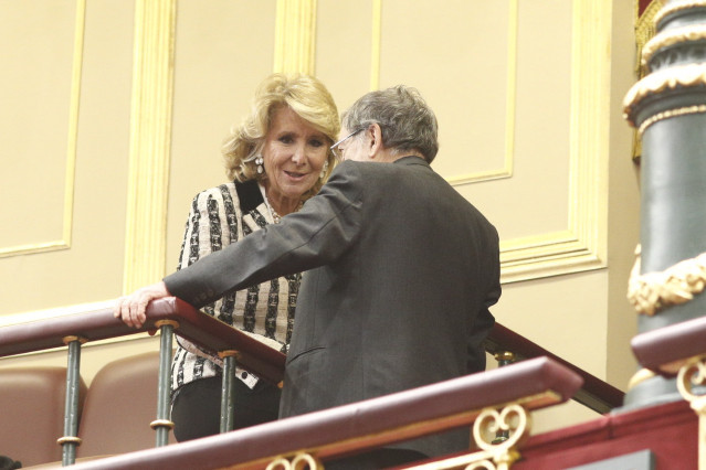 Los Reyes Felipe y Letizia, acompañados por los eméritos don Juan Carlos y doña