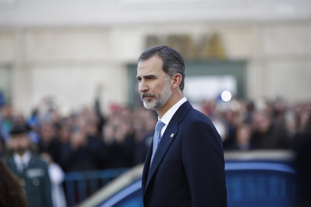 Los Reyes Felipe y Letizia, acompañados por los eméritos don Juan Carlos y doña