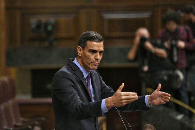Pedro Sánchez comparece en el Congreso para informar de la situación en Cataluña