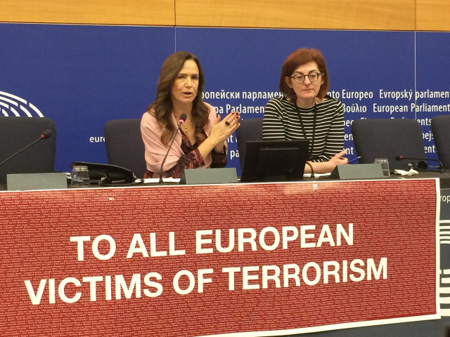 Teresa Jiménez-Becerril (PP) y Maite Pagazaurtundúa (UpD)