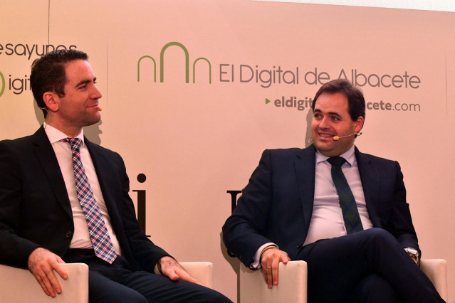 Paco Núñez y Teodoro García Egea en desayuno Digital Albacete