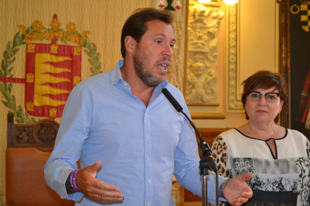 Valladolid.- Óscar Puente y Helena Caballero