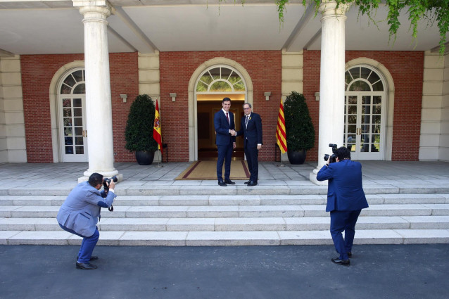 Pedro Sánchez recibe a Quim Torra en La Moncloa