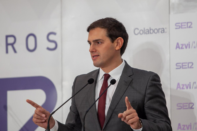 El presidente de Ciudadanos (Cs), Albert Rivera, participa en un desayuno-coloqu
