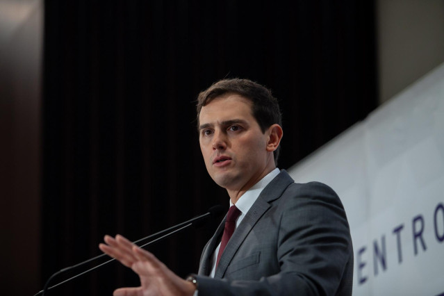 El presidente de Ciudadanos (Cs), Albert Rivera, participa en un desayuno-coloqu
