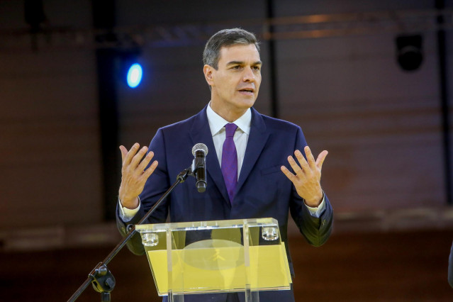 El presidente del Gobierno, Pedro Sánchez, asiste al acto de conmemoración del 8