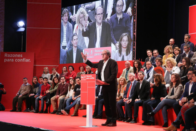 El ministro de Fomento, José Luis Ábalos, interviene en el acto de presentación