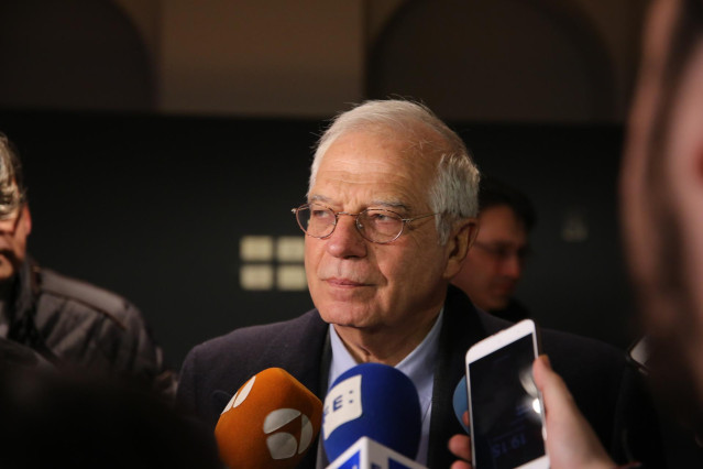 Josep Borrell asiste a la entrega del IV Premio Internacional Humanismo Solidari