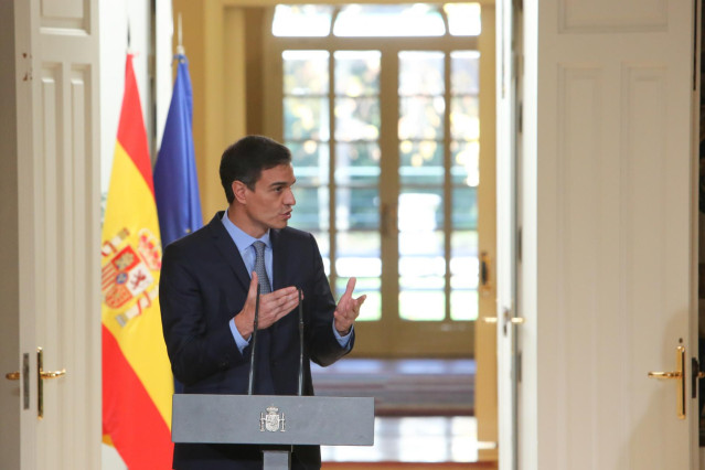 Pedro Sánchez preside el encuentro con jóvenes con motivo del 40 aniversario de
