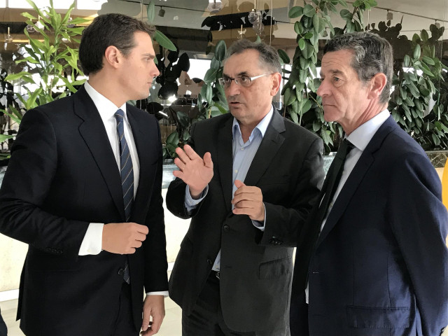 Albert Rivera (Cs) ha visitado la factoría de Opel/PSA.