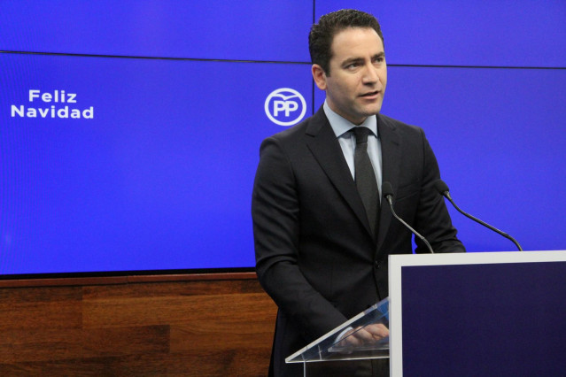 Nota Pp Y Fotografías. García Egea: El Rey Mostró Ayer Que El Único Camino Viabl