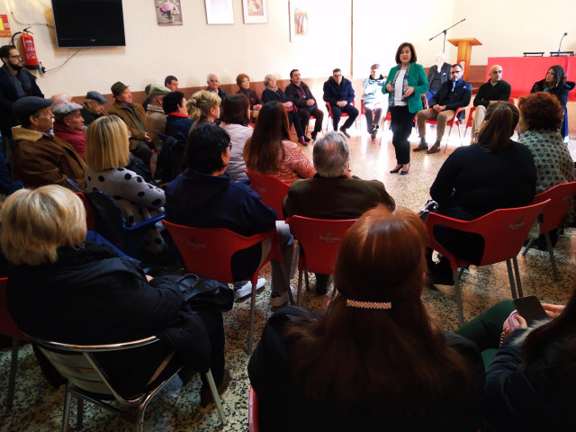 Acto público de María José Sánchez Rubio con mayores