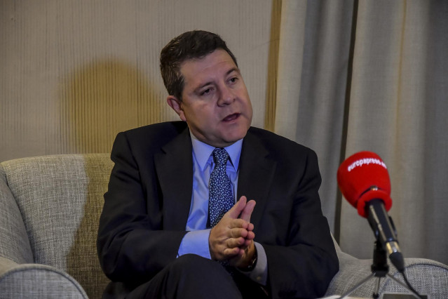 Imagen de la entrevista de Europa Press del presidente de Castilla-La Mancha, Em