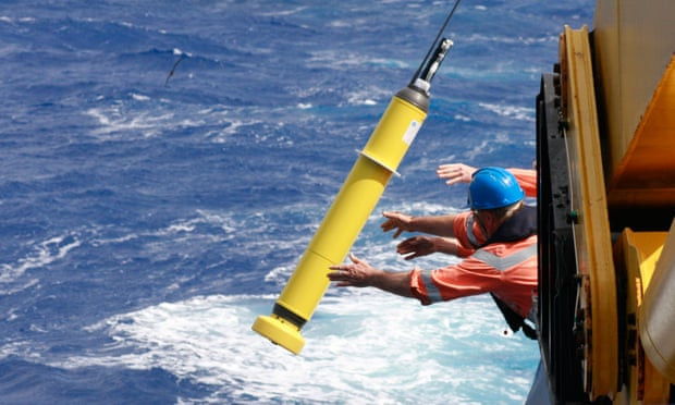 Una boya Argo desplegada en el ocu00e9ano, Fotografu00eda de CSIRO