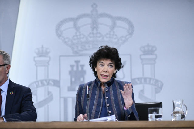 Rueda de prensa tras al Consejo de Ministros en el que se estudió, entre otros t
