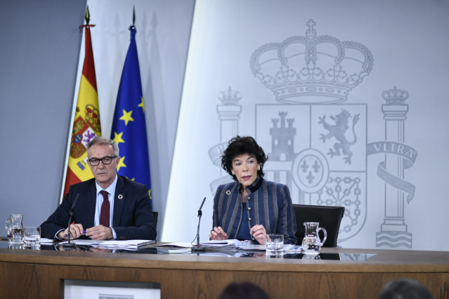 Rueda de prensa tras al Consejo de Ministros en el que se estudió, entre otros t