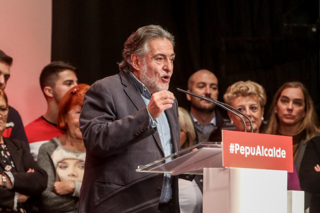 Acto en el que Pepu Hernández se presenta como posible candidato del PSOE al Ayu