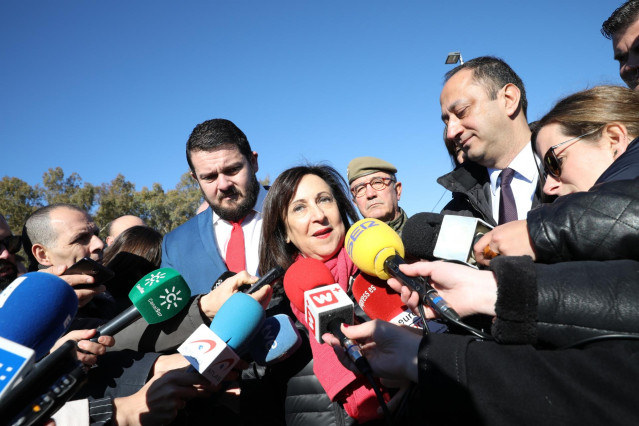 La ministra de Defensa, Margarita Roble, en El Rubio (Sevilla)