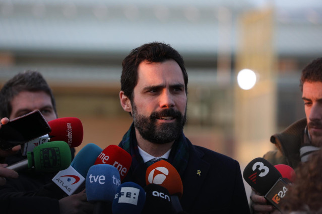 Catalonia Parliament President visits Catalan prisoners in Madrid