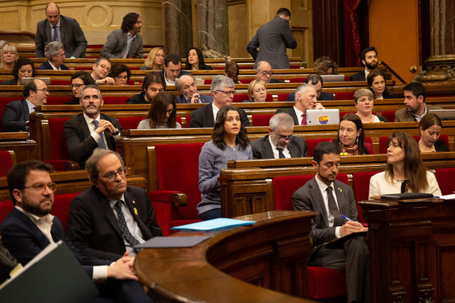 Sesión ordinaria en el Parlamento de Catalunya para tratar, en otros temas, el j