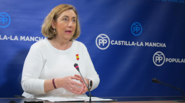 La diputada nacional del PP Silvia Valmaña en rueda de prensa