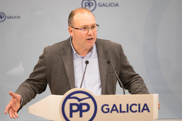 El secretario general del PPdeG, Miguel Tellado, en la rueda de prensa